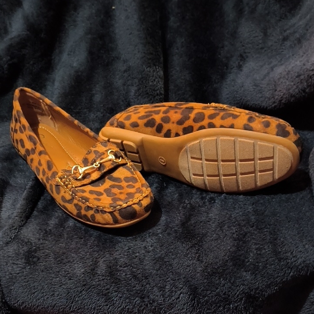 Leopard Print Loafers - Picture 2 of 4